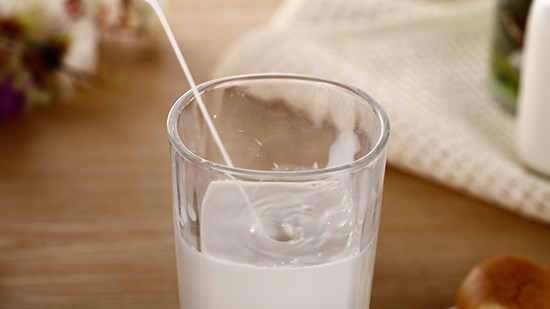 寶寶嗆奶了要怎么辦？