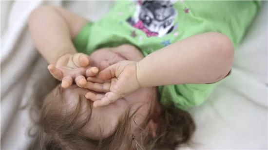 寶寶長眼屎就是“上火”嗎？